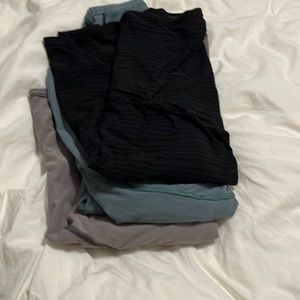 Lululemon size 4 back in action tops